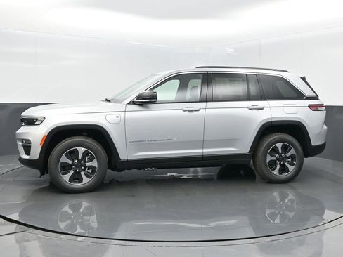 New 2024 Jeep Grand Cherokee Limited 4xe image 4