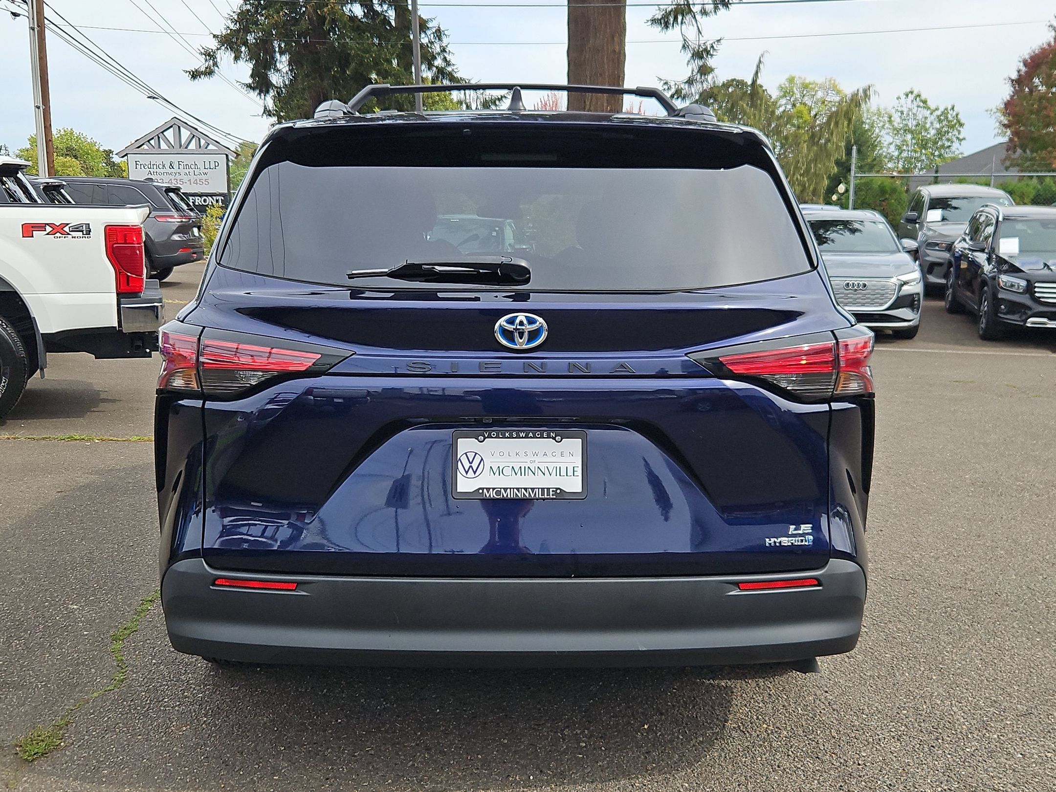 Used 2022 Toyota Sienna LE FWD image 4