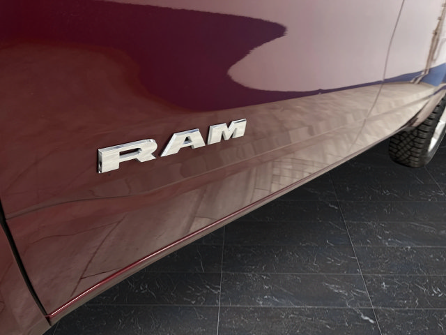 Used 2024 RAM 1500 Big Horn AWD/4WD image 33