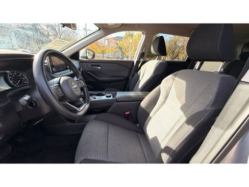 Used 2023 Nissan Rogue SV image 21