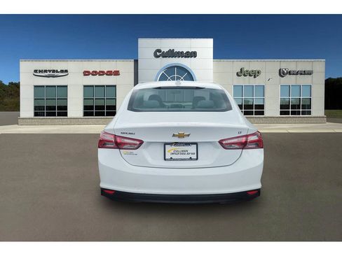 Used 2022 Chevrolet Malibu LT FWD image 4