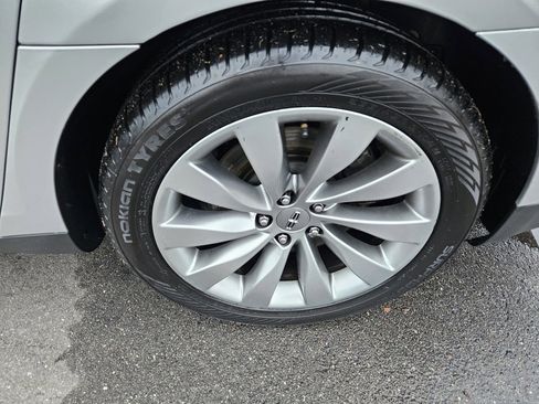 Used 2016 Lincoln MKS Base w/ Equipment Group 101A image 9