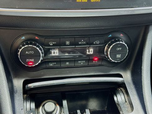 Used 2019 Mercedes-Benz CLA 250 image 12