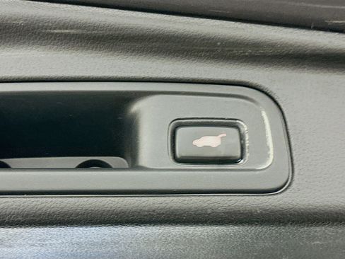 Used 2018 Honda Pilot Touring image 33