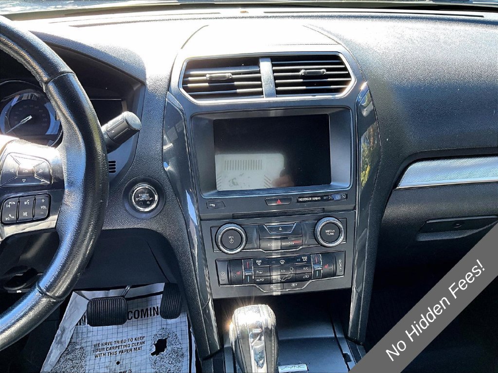 Used 2018 Ford Explorer XLT w/ Equipment Group 202A AWD/4WD image 6