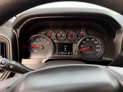 Used 2020 Chevrolet Silverado 1500 Custom Trail Boss w/ Custom Convenience Package image 18