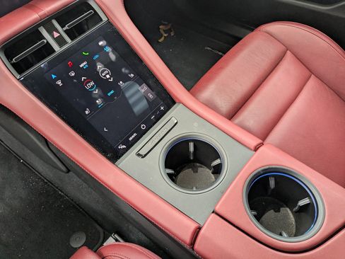 Certified 2022 Porsche Taycan 4 Cross Turismo image 19