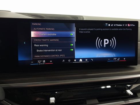 Used 2025 BMW X6 xDrive40i w/ Executive Package image 30