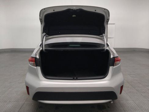 Used 2022 Toyota Corolla LE FWD image 29