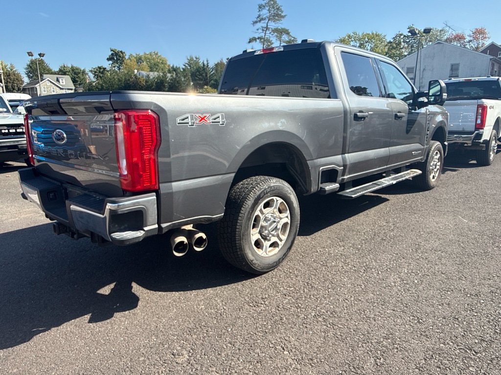 Used 2025 Ford F250 XLT AWD/4WD image 3