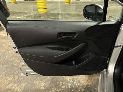 Certified 2023 Toyota Corolla LE image 28