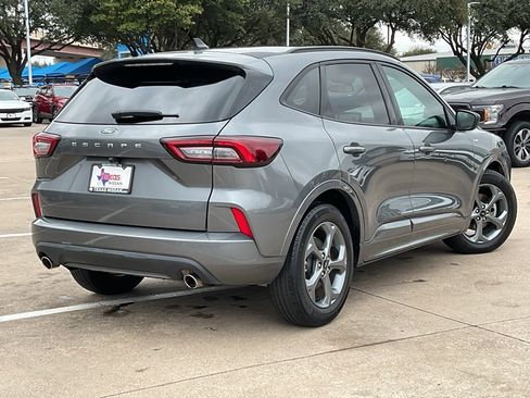 Used 2023 Ford Escape ST-Line image 5