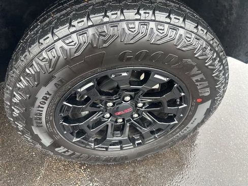 New 2026 GMC Canyon Elevation w/ Convenience Package AWD/4WD image 10