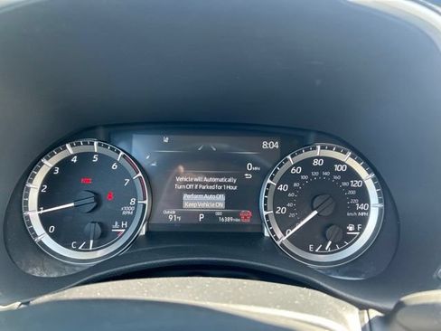 Used 2026 Toyota Highlander XLE AWD/4WD image 16