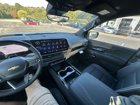 New 2026 Chevrolet Silverado EV LT image 16