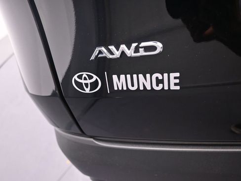 Used 2024 Toyota Grand Highlander AWD image 43