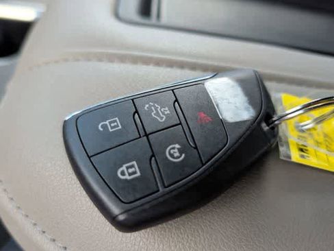 Used 2022 Chevrolet Silverado 1500 RST image 32