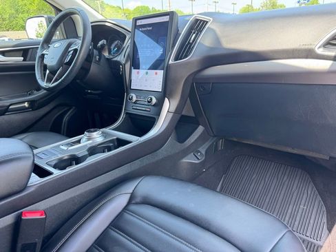 Certified 2024 Ford Edge SEL w/ Convenience Package AWD/4WD image 15