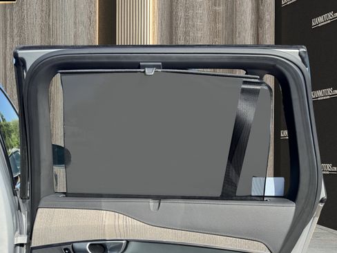 Used 2024 Volvo XC90 T8 Ultimate w/ Lounge Package image 60