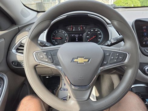 Used 2022 Chevrolet Malibu LT FWD image 13