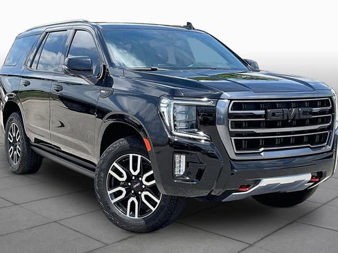 Used 2024 GMC Yukon AT4 w/ AT4 Premium Package AWD/4WD image 3