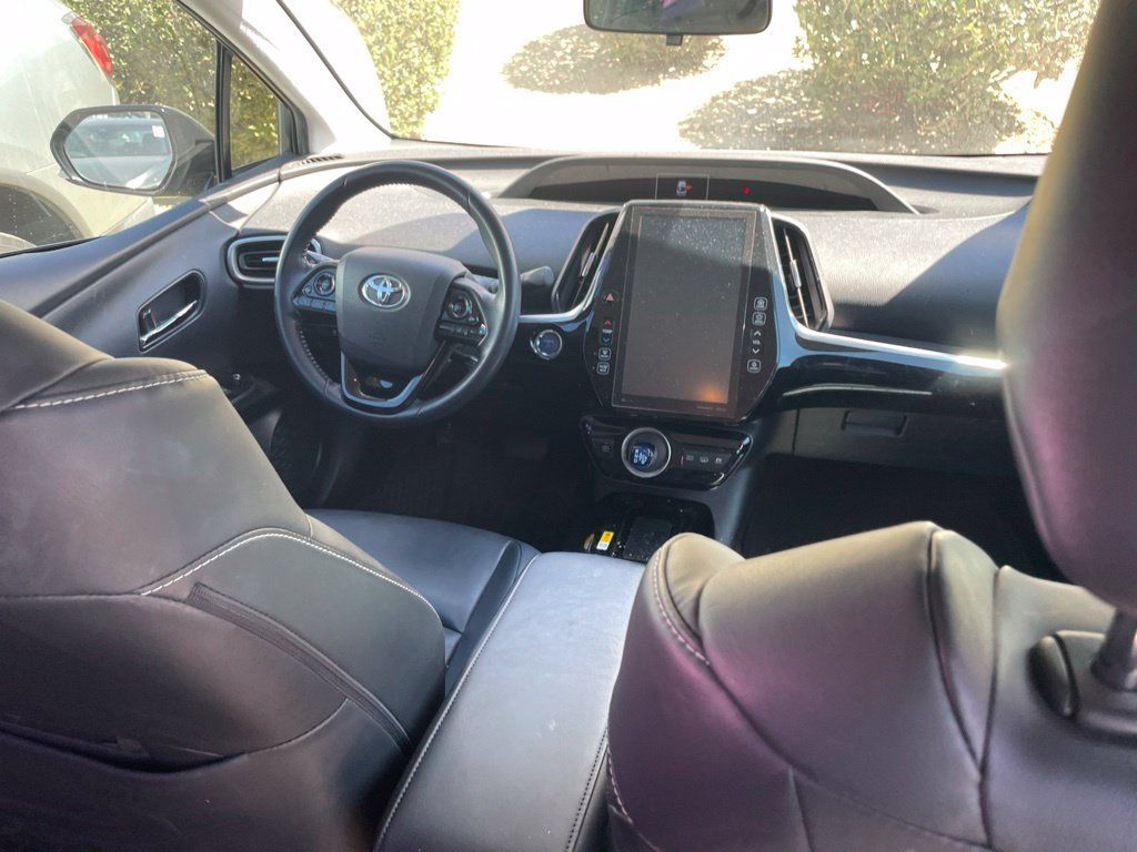 Used 2020 Toyota Prius Prime XLE FWD image 9