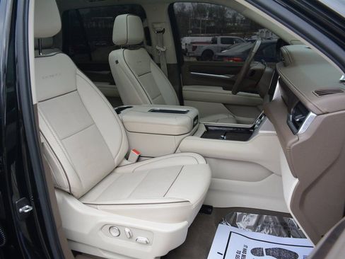 Used 2021 GMC Yukon Denali image 22