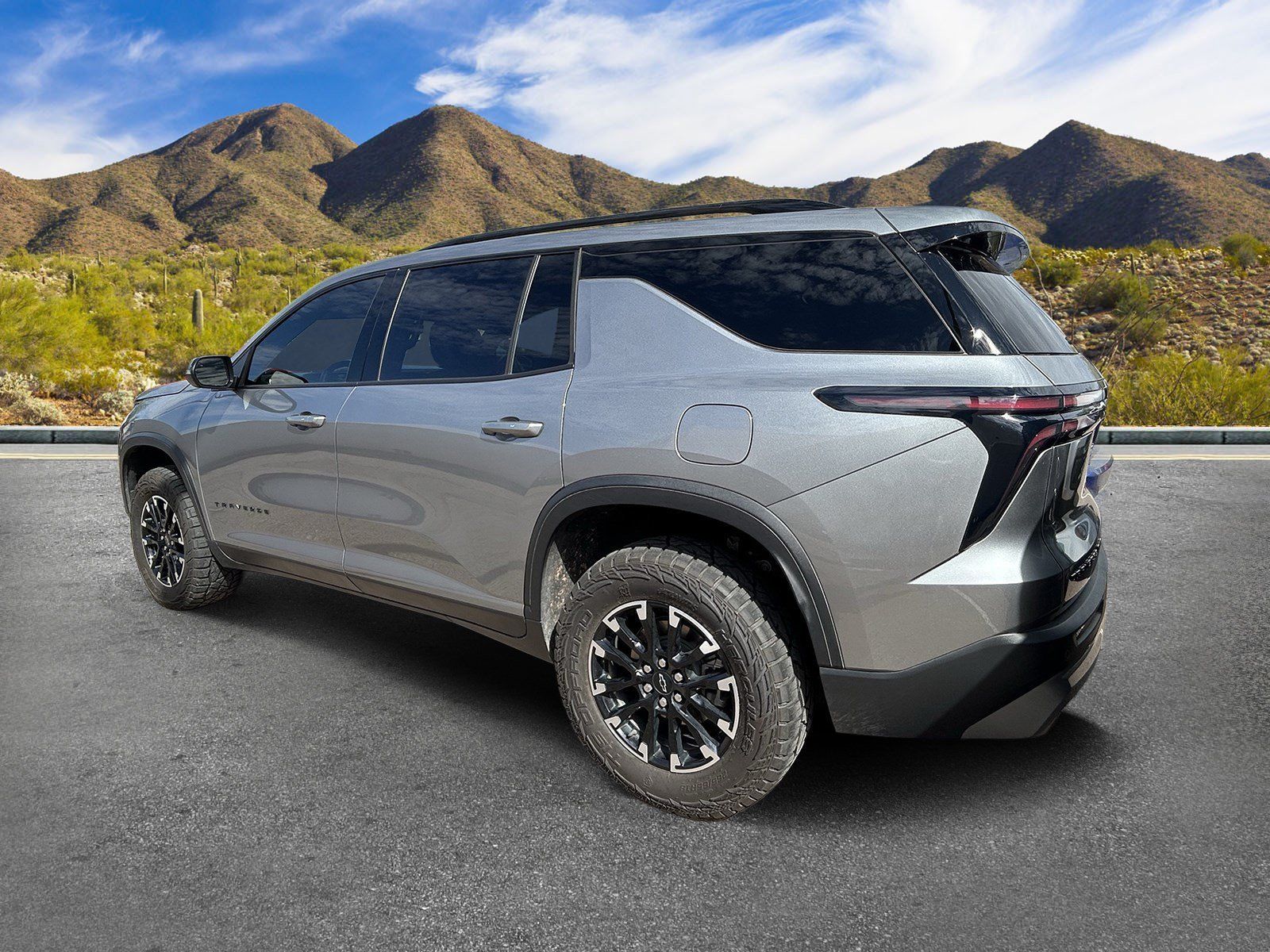 Used 2025 Chevrolet Traverse Z71 AWD/4WD image 5