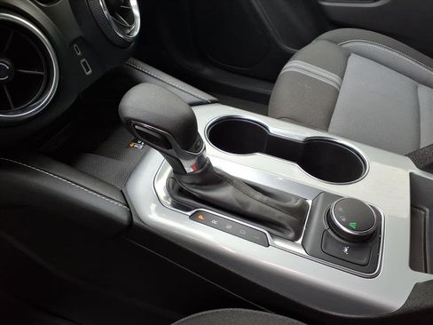 Used 2024 Chevrolet Blazer LT w/ Convenience Package image 11