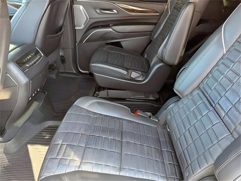 Used 2021 Cadillac Escalade Sport Platinum w/ LPO, ONYX Package image 12