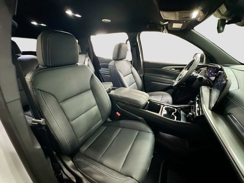 New 2026 Chevrolet Traverse LT w/ LPO, Floor Liner Package AWD/4WD image 31