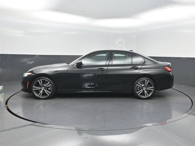 Used 2023 BMW 330i Sedan w/ Premium Package RWD image 3