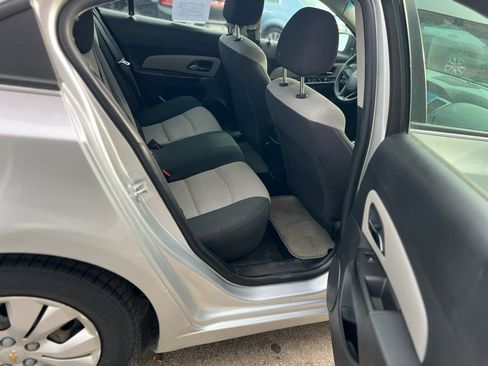 Used 2015 Chevrolet Cruze LS image 14