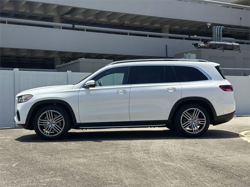 Used 2024 Mercedes-Benz GLS 450 4MATIC image 21
