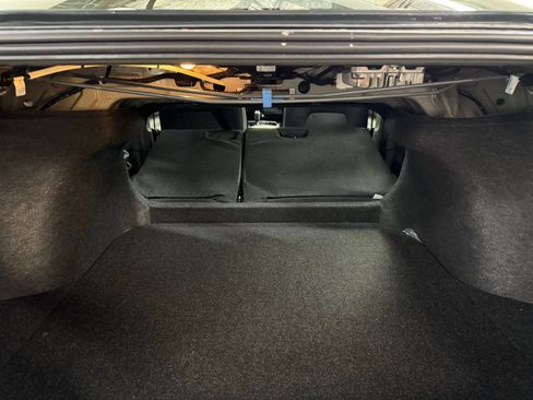New 2026 Nissan Sentra SR w/ SR Premium Package FWD image 38