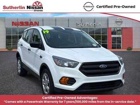 Used 2019 Ford Escape S FWD image 1