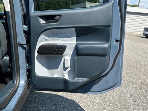 New 2025 Ford Maverick XLT w/ XLT Luxury Package image 16