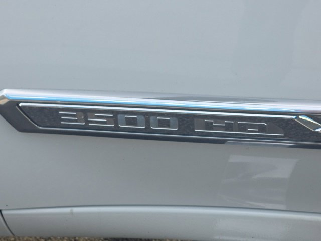 Used 2024 Chevrolet Silverado 3500 High Country w/ High Country Premium Package AWD/4WD image 14