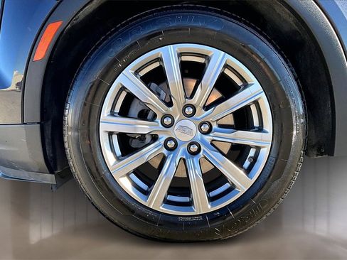 Used 2023 Cadillac XT4 Premium Luxury image 8