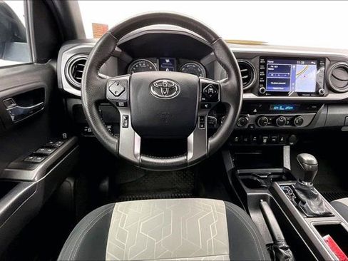 Used 2023 Toyota Tacoma TRD Off-Road w/ Advanced Technology Package image 4