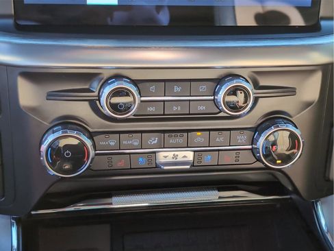 Used 2023 Ford F150 Lariat w/ Equipment Group 502A High image 16