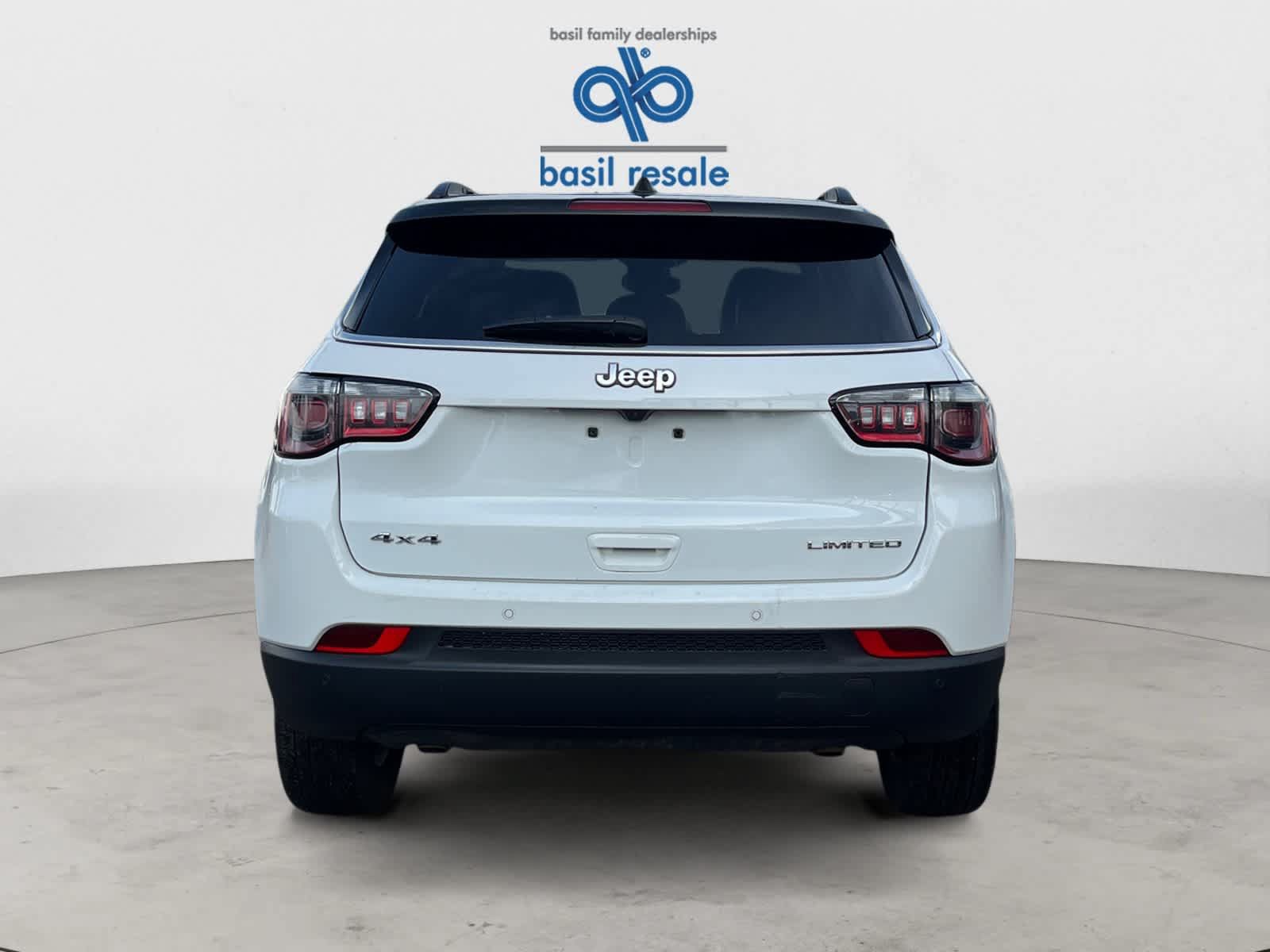 Used 2025 Jeep Compass Limited AWD/4WD image 5