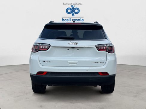 Used 2025 Jeep Compass Limited AWD/4WD image 5