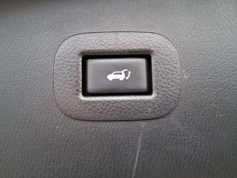 Used 2019 Nissan Armada SL w/ Premium Package AWD/4WD image 10