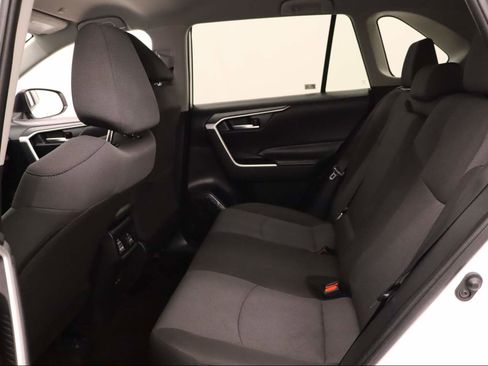 Used 2025 Toyota RAV4 XLE FWD image 17