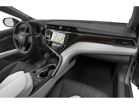 Used 2019 Toyota Camry XLE w/ Navigation Package image 15