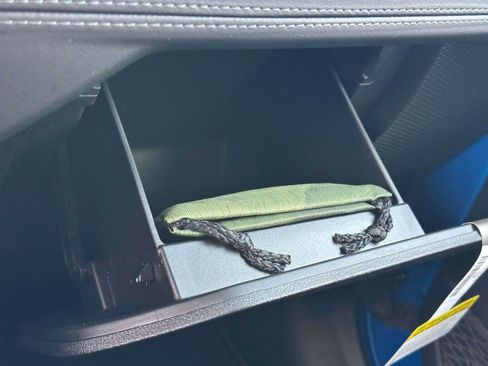 Used 2025 Jeep Wrangler Unlimited Sahara w/ Safety Group image 29