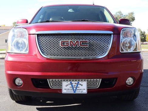 Used 2011 GMC Yukon Denali image 13