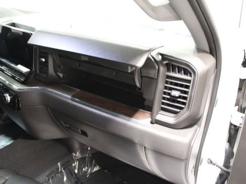 Used 2023 GMC Sierra 1500 SLT w/ X31 Off-Road Package image 28