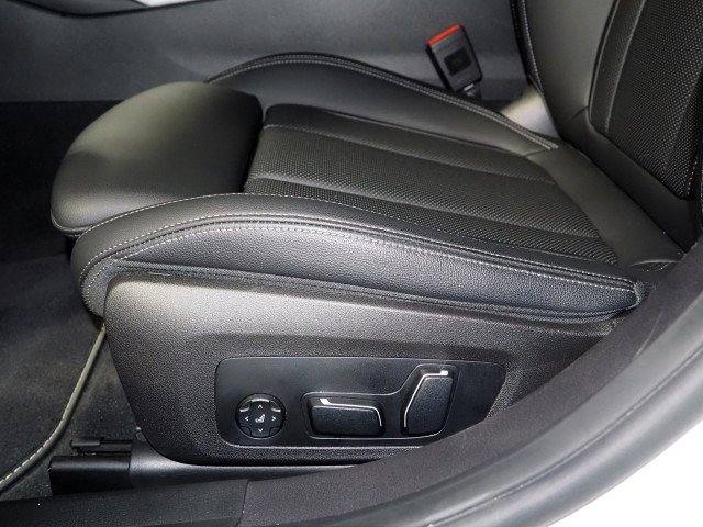 Used 2025 BMW M340i w/ Premium Package RWD image 71